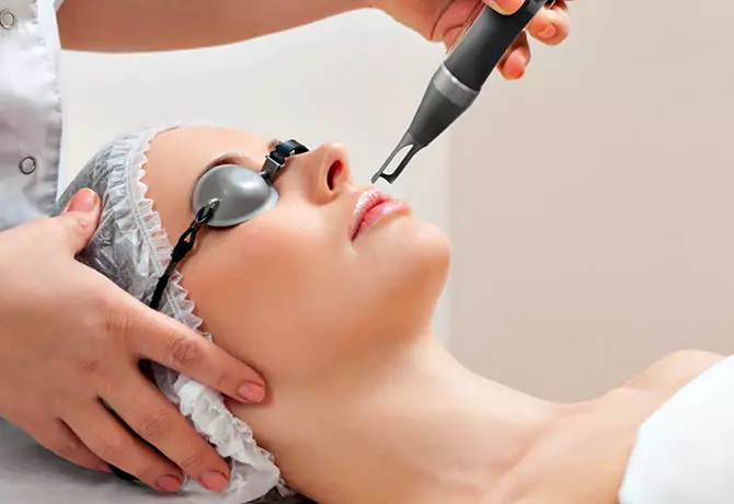 Pico laser photo facial treatment at Agelock