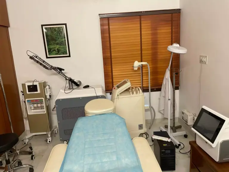 Inside Agelock Skin & Hair Clinic, Chandigarh — photo 4