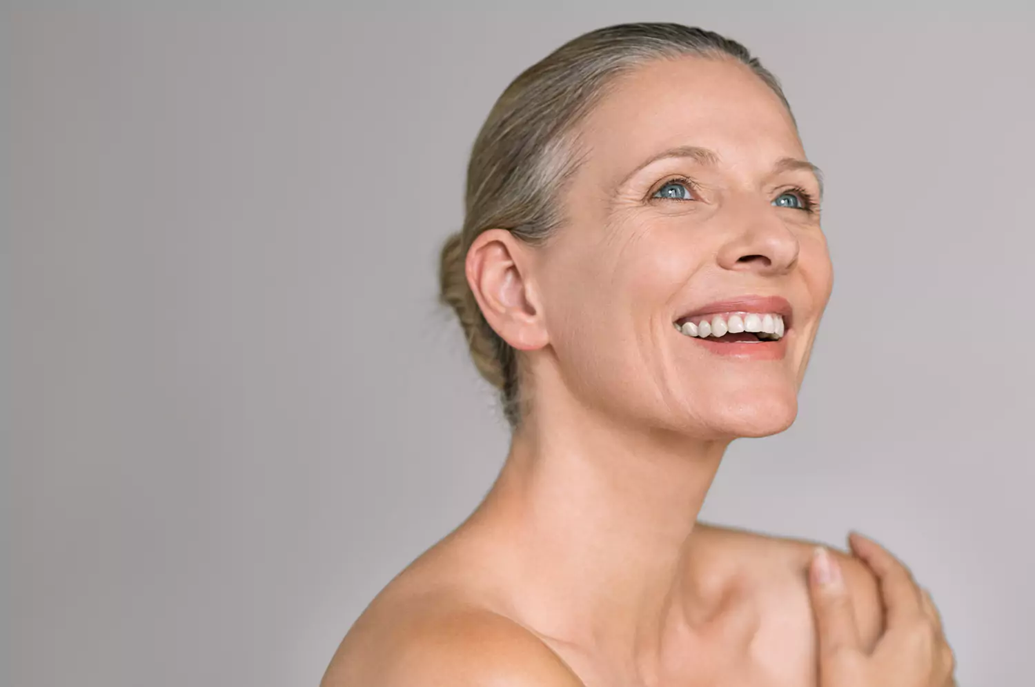 Neck thread lift treatment at Agelock